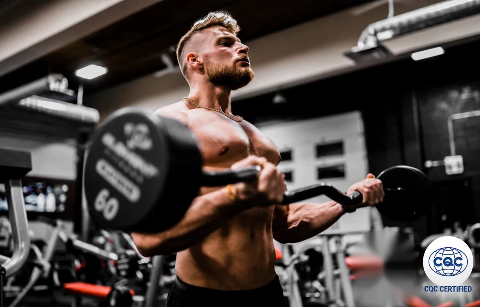 Athlete training with Altavora supplements